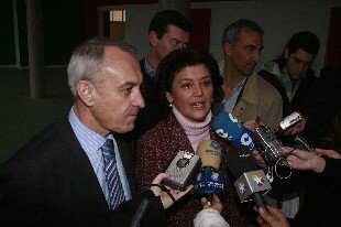 Gádor Ongil y Carlos Galbeño, atendiendo a los medios (Foto: Ricardo Miguel Peña)